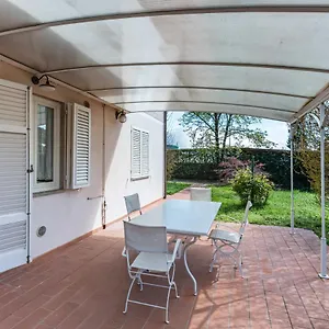 https://ponte-a-moriano-villa-with-private-parkinggarden.it-tuscanyhotel.com